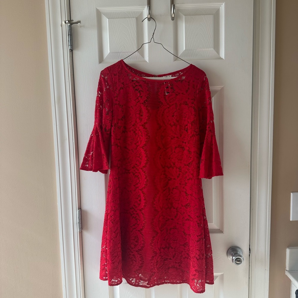 woman’s red julian taylor dress size: 6